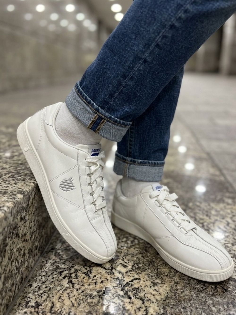 K-Swiss All-White Low Top Leather Tennis Shoes Size 10 - Excellent Condition!